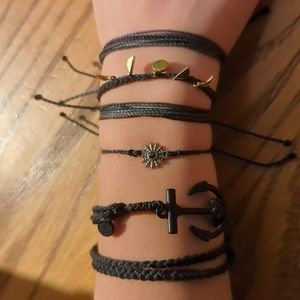 Set of 5 Pura Vida bracelets